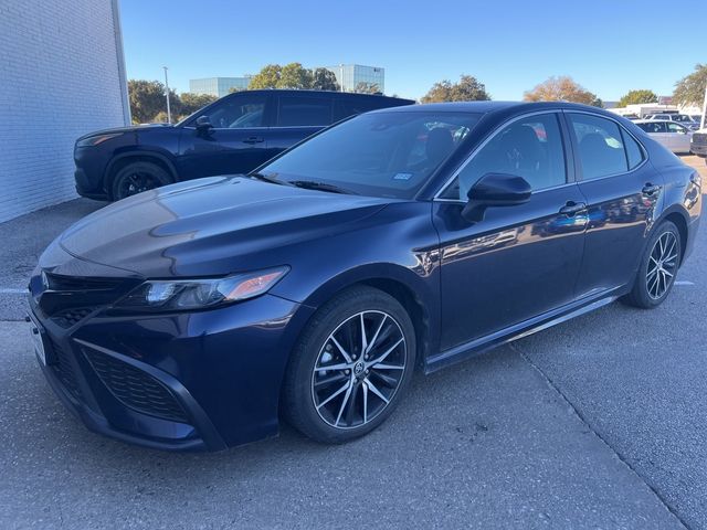 2021 Toyota Camry SE