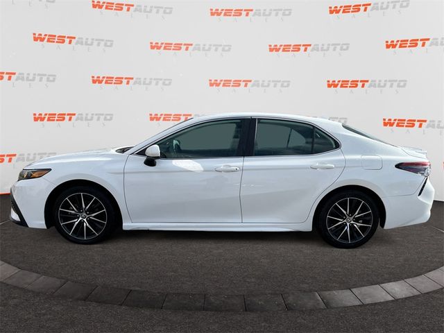 2021 Toyota Camry SE Nightshade