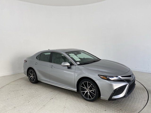 2021 Toyota Camry SE Nightshade