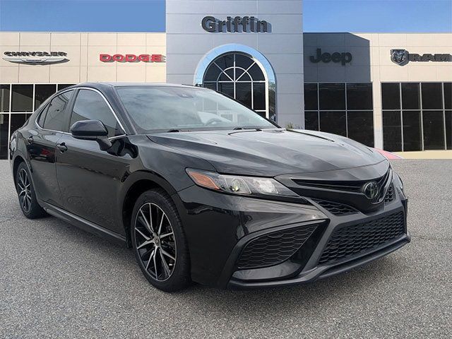 2021 Toyota Camry SE Nightshade