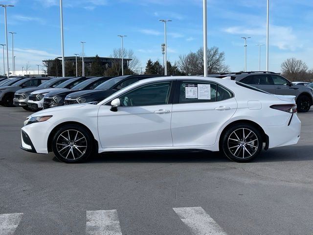 2021 Toyota Camry SE