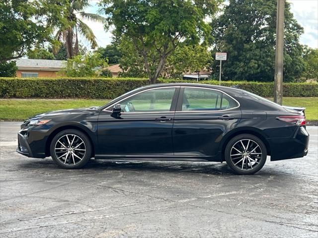 2021 Toyota Camry SE