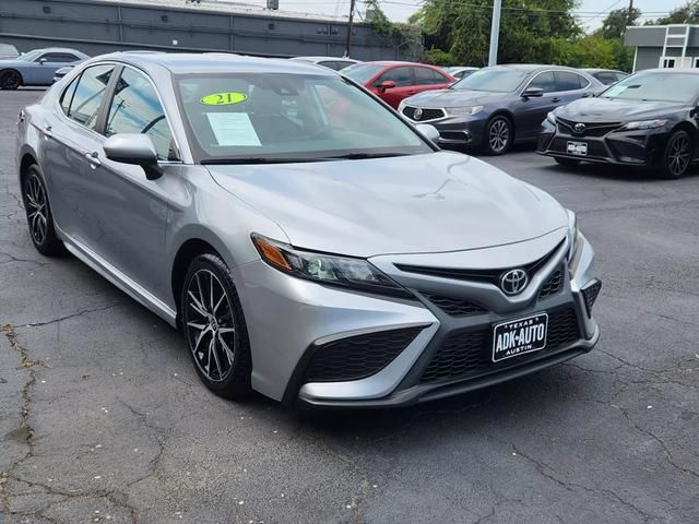 2021 Toyota Camry SE