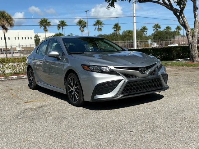 2021 Toyota Camry SE
