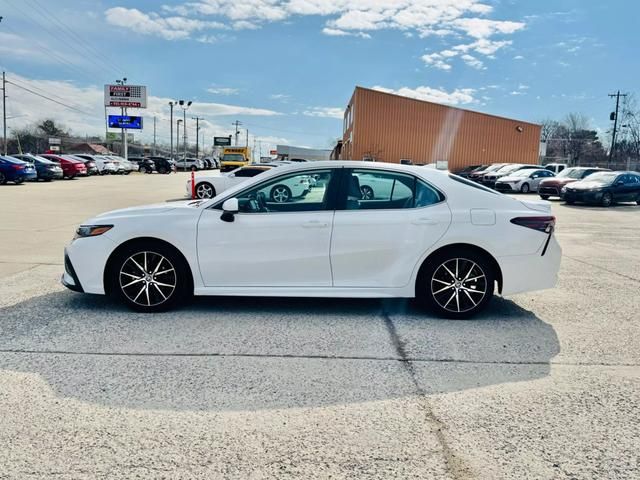 2021 Toyota Camry SE