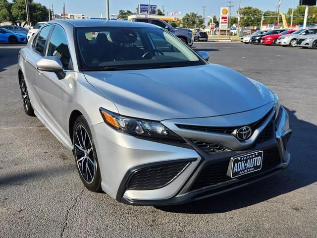 2021 Toyota Camry SE