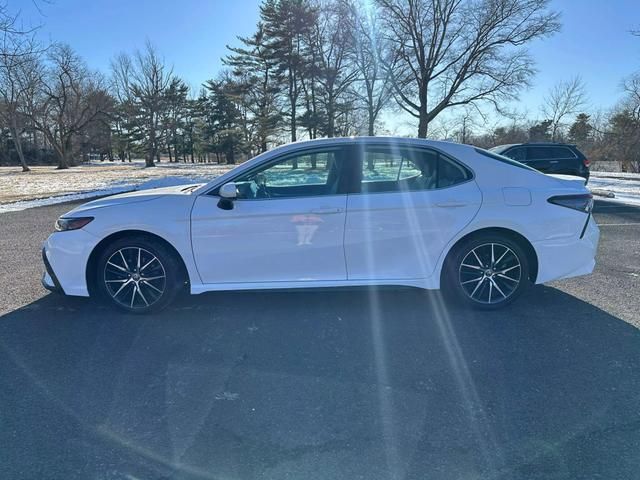 2021 Toyota Camry SE