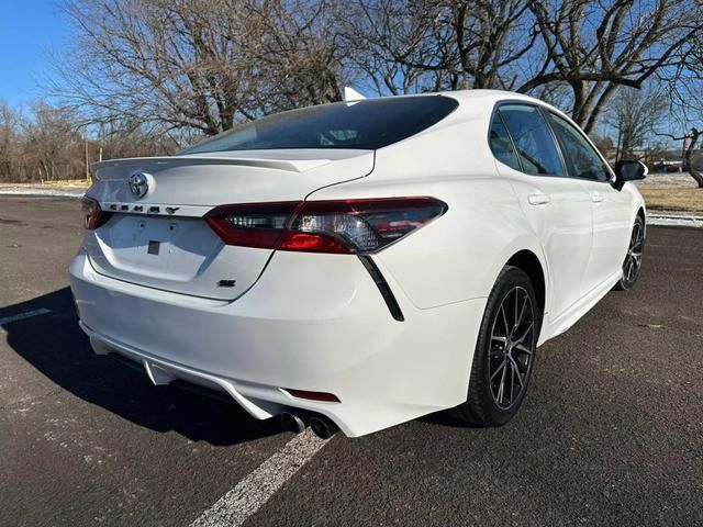 2021 Toyota Camry SE