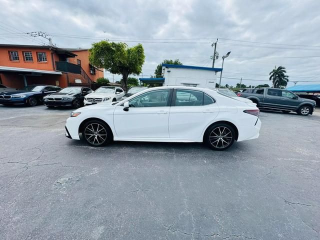 2021 Toyota Camry SE