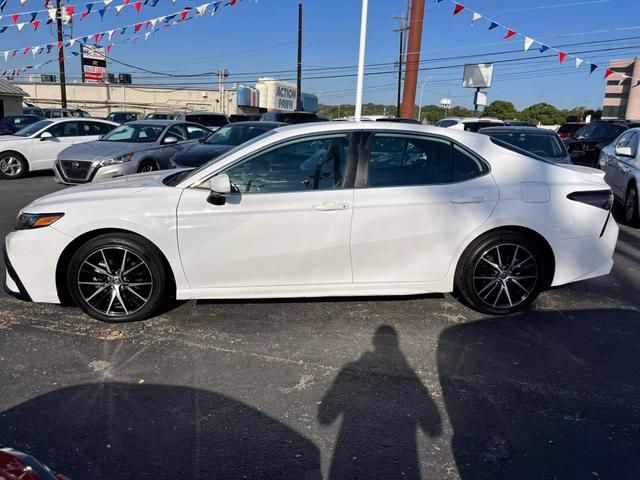 2021 Toyota Camry SE