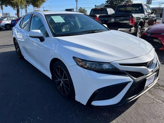 2021 Toyota Camry SE