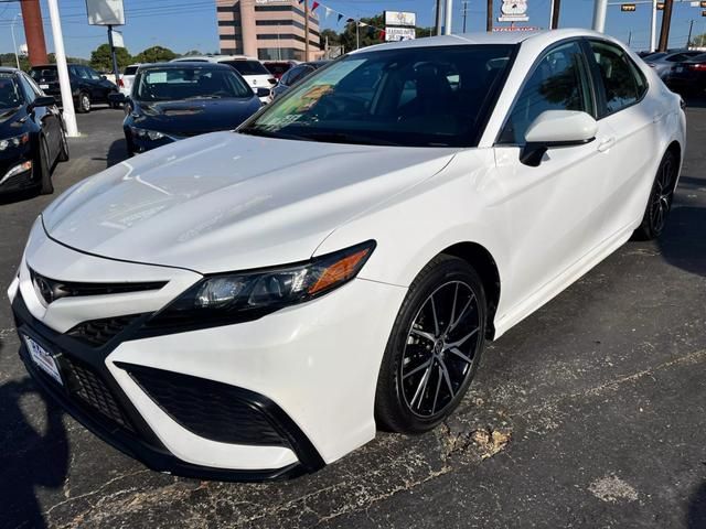 2021 Toyota Camry SE