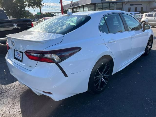 2021 Toyota Camry SE