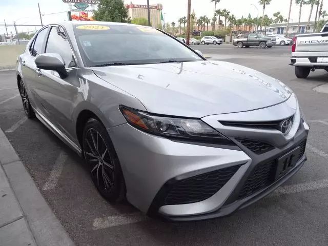 2021 Toyota Camry SE