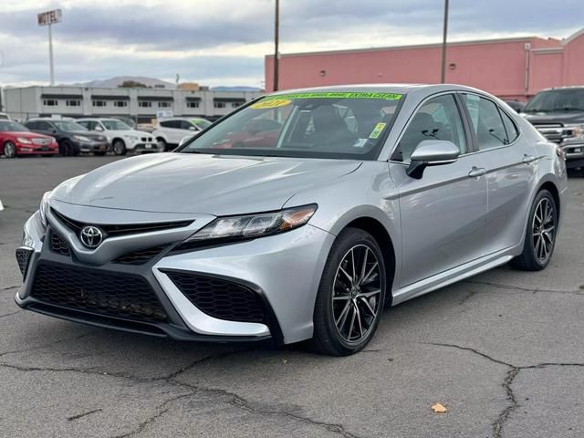 2021 Toyota Camry SE