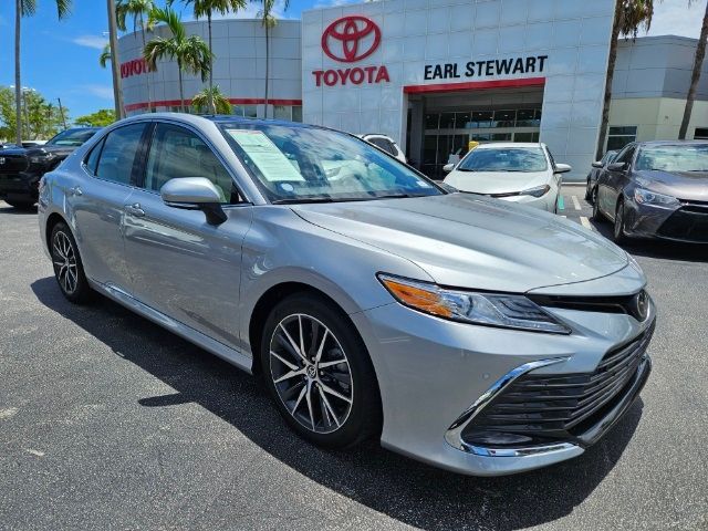 2021 Toyota Camry XLE V6