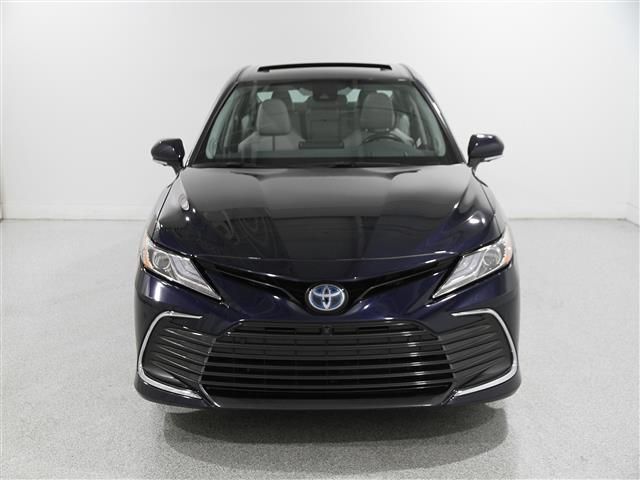 2021 Toyota Camry Hybrid XLE