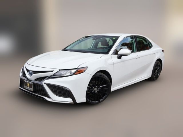 2021 Toyota Camry Hybrid XSE