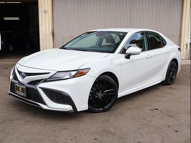 2021 Toyota Camry Hybrid XSE