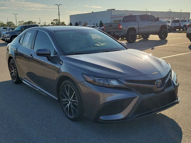 2021 Toyota Camry Hybrid SE