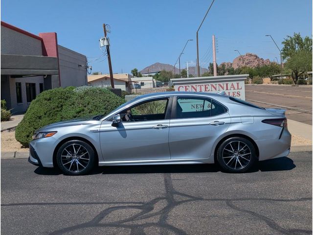 2021 Toyota Camry Hybrid SE