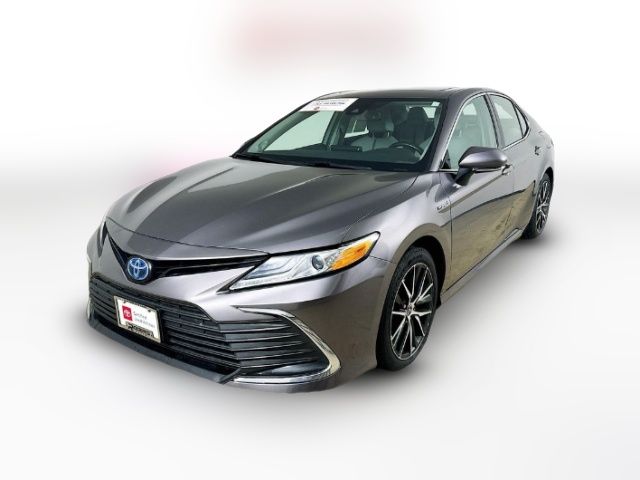 2021 Toyota Camry Hybrid XLE