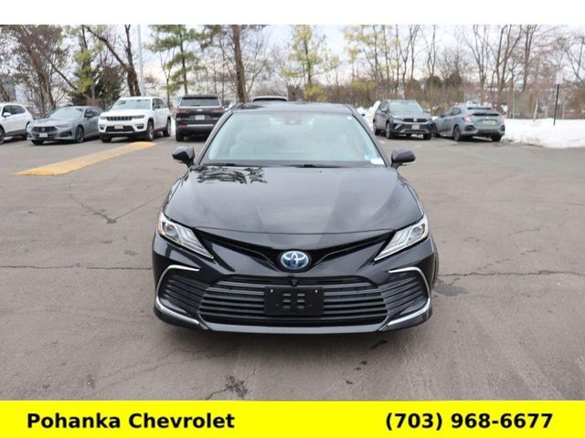 2021 Toyota Camry Hybrid XLE