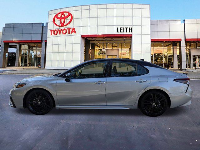 2021 Toyota Camry Hybrid XSE