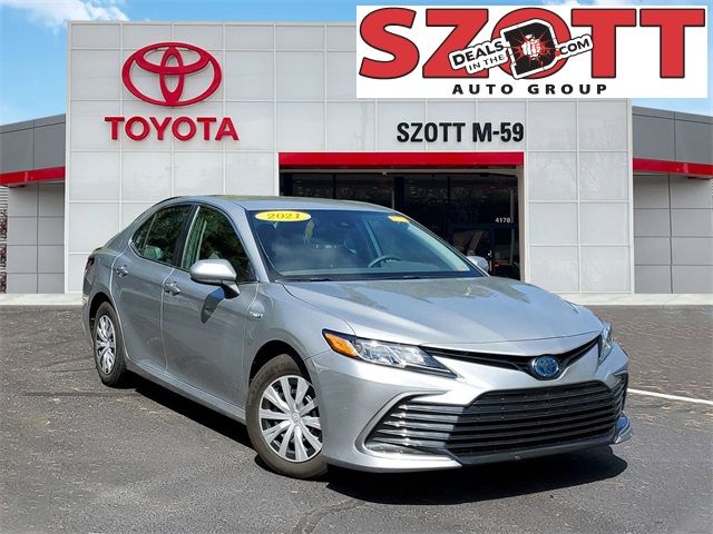 2021 Toyota Camry Hybrid LE