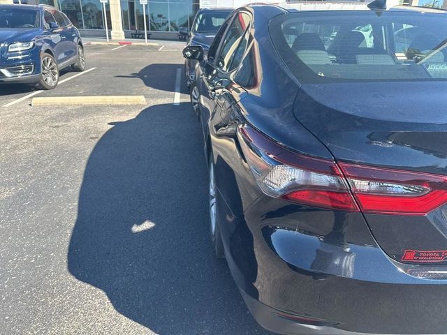 2021 Toyota Camry Hybrid LE