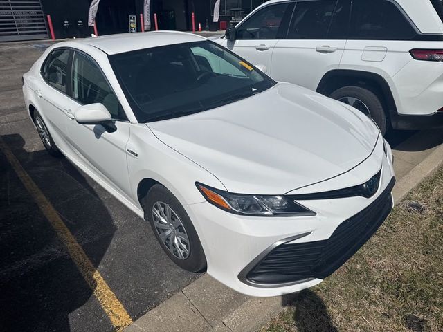 2021 Toyota Camry Hybrid LE