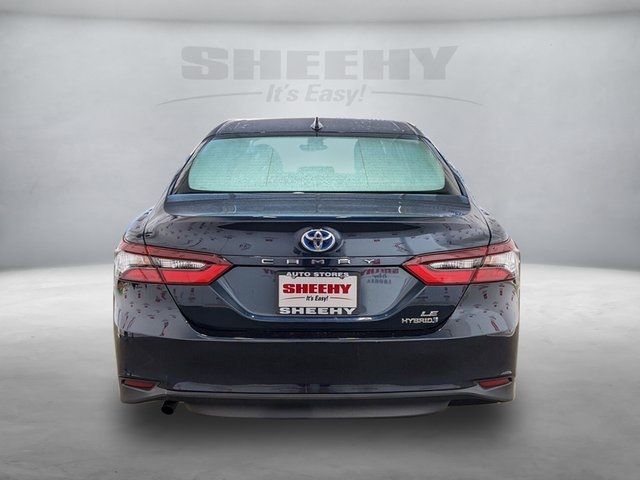 2021 Toyota Camry Hybrid LE