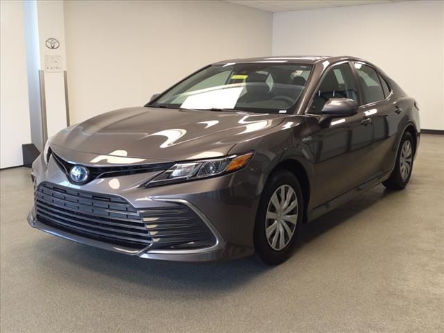 2021 Toyota Camry Hybrid LE