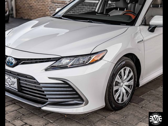 2021 Toyota Camry Hybrid LE