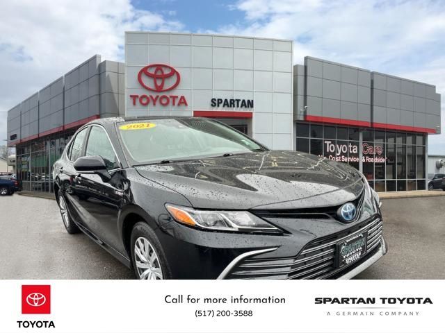 2021 Toyota Camry Hybrid LE