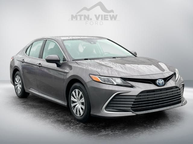 2021 Toyota Camry Hybrid LE