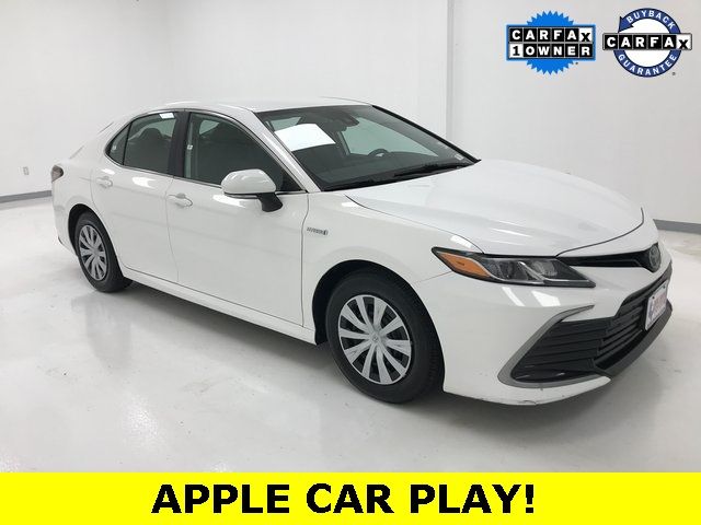 2021 Toyota Camry Hybrid LE