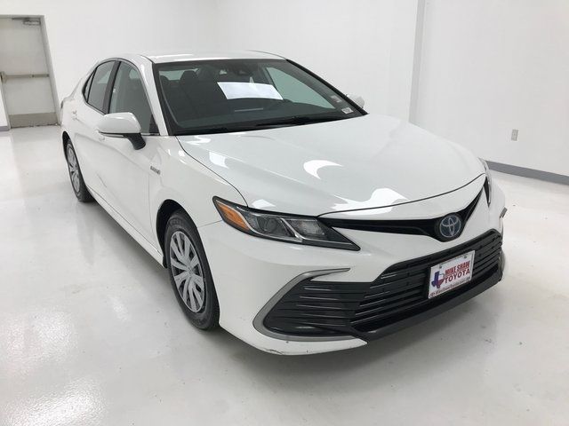 2021 Toyota Camry Hybrid LE