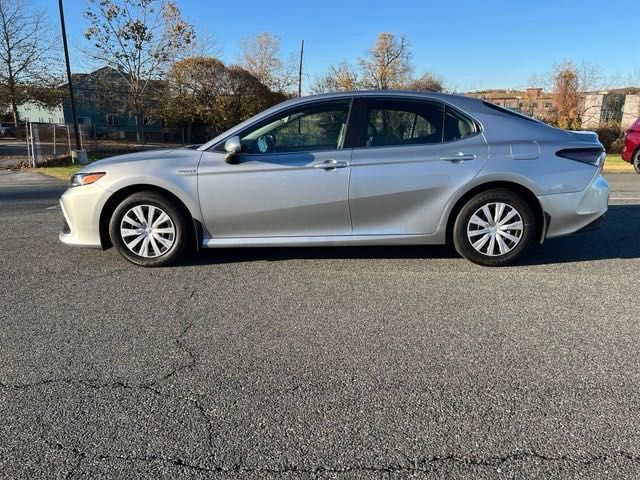 2021 Toyota Camry Hybrid LE