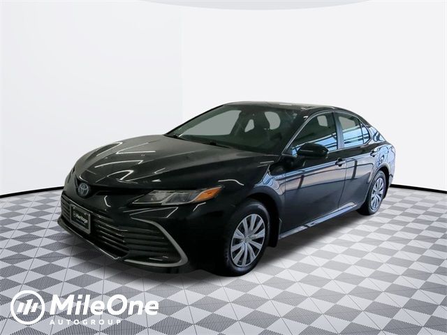 2021 Toyota Camry Hybrid LE