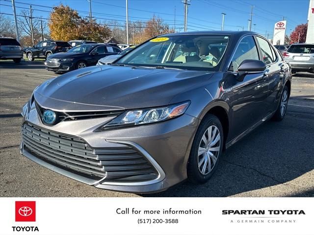 2021 Toyota Camry Hybrid LE