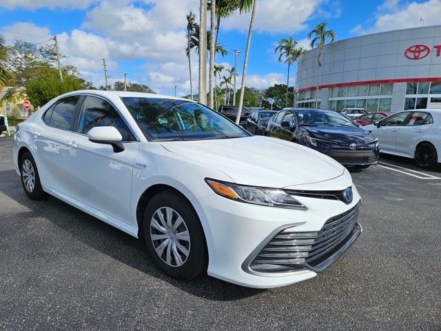 2021 Toyota Camry Hybrid LE