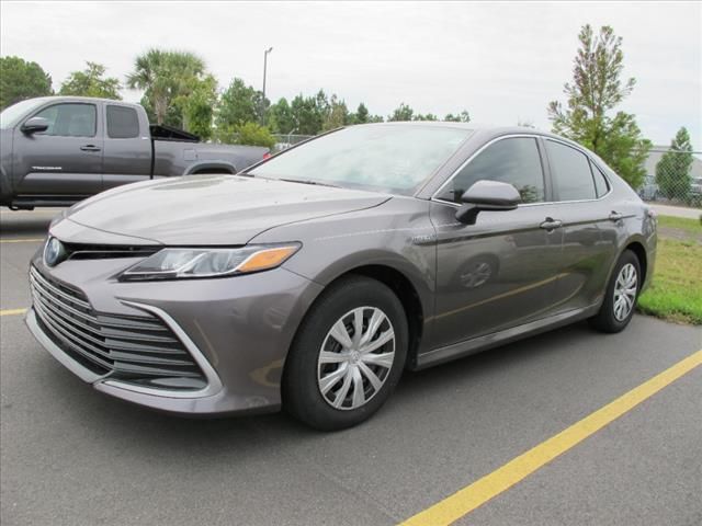 2021 Toyota Camry Hybrid LE