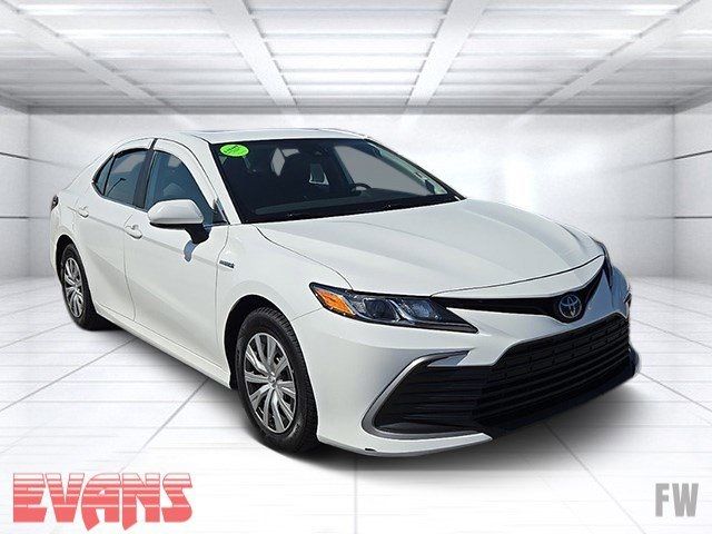 2021 Toyota Camry Hybrid LE