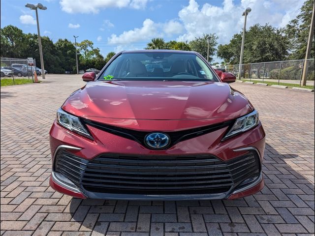 2021 Toyota Camry Hybrid LE