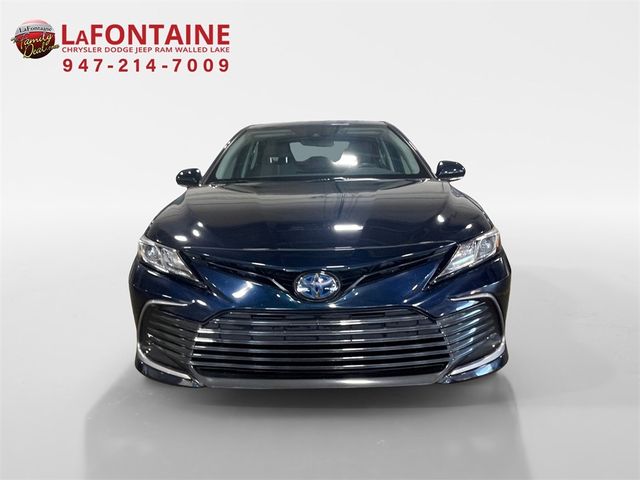 2021 Toyota Camry Hybrid LE