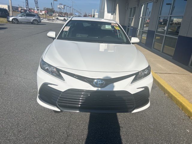 2021 Toyota Camry Hybrid LE