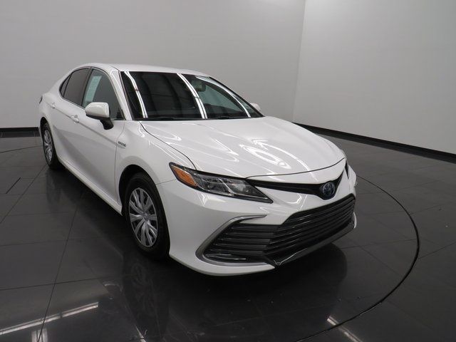 2021 Toyota Camry Hybrid LE