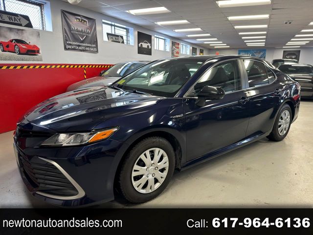 2021 Toyota Camry Hybrid LE
