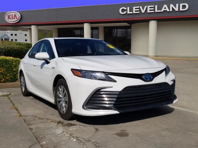 2021 Toyota Camry Hybrid LE